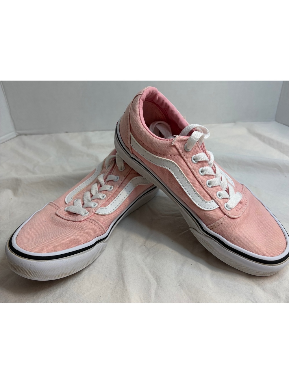 Vans Girls Size 2 Pink White Canvas Low Top Lace Up Sneakers